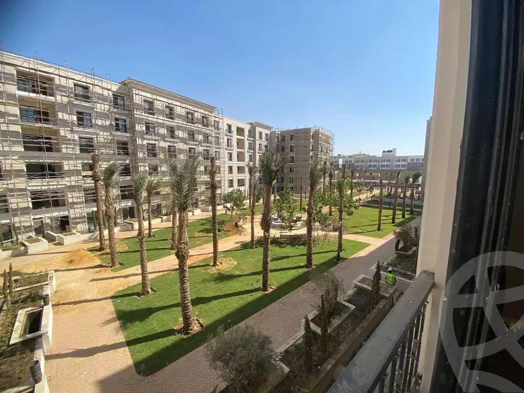 https://aqarmap.com.eg/ar/listing/5327025-for-sale-cairo-el-sheikh-zayed-city-compounds-kmbwnd-fyldj-wyst-dr-llttwyr