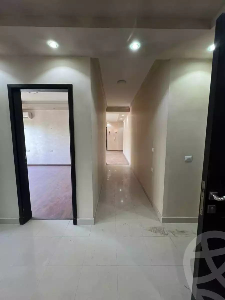 https://aqarmap.com.eg/en/listing/5333082-for-sale-cairo-el-sheikh-zayed-city-compounds-dh-drys
