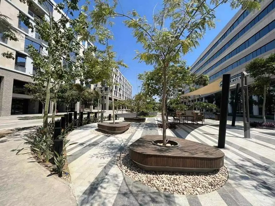https://aqarmap.com.eg/ar/listing/5336299-for-rent-cairo-el-sheikh-zayed-city-compounds-dh-bwrtl-mwl-swdyk