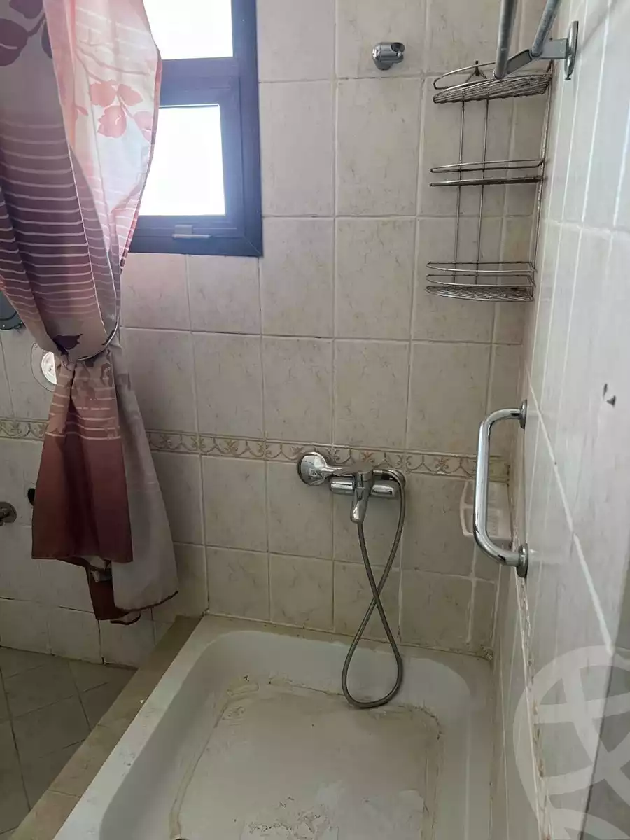 https://aqarmap.com.eg/en/listing/5336524-for-sale-cairo-new-cairo-lrhb-city-phase-5