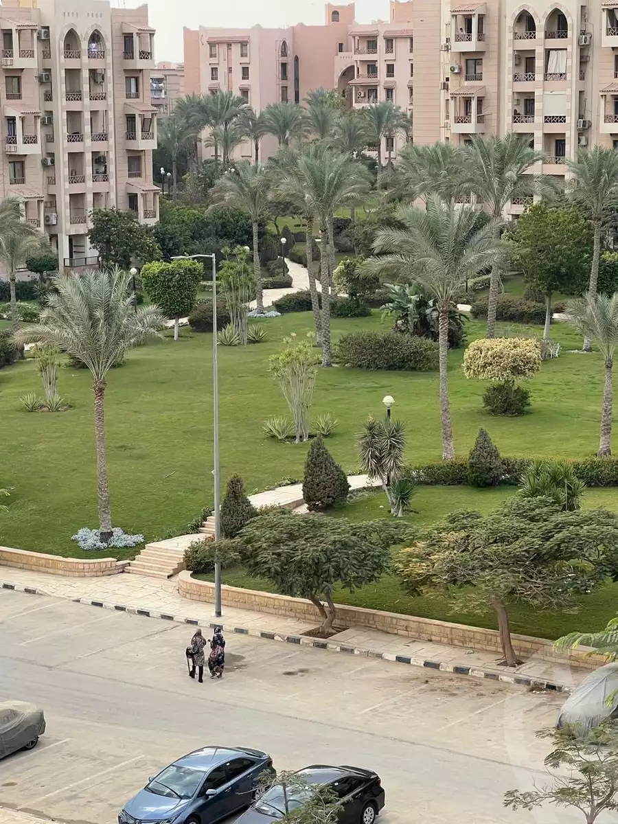 https://aqarmap.com.eg/en/listing/5336524-for-sale-cairo-new-cairo-lrhb-city-phase-5