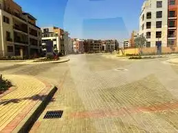 https://aqarmap.com.eg/en/listing/5485862-for-sale-cairo-new-cairo-compounds-district-5-town-homes-district-5