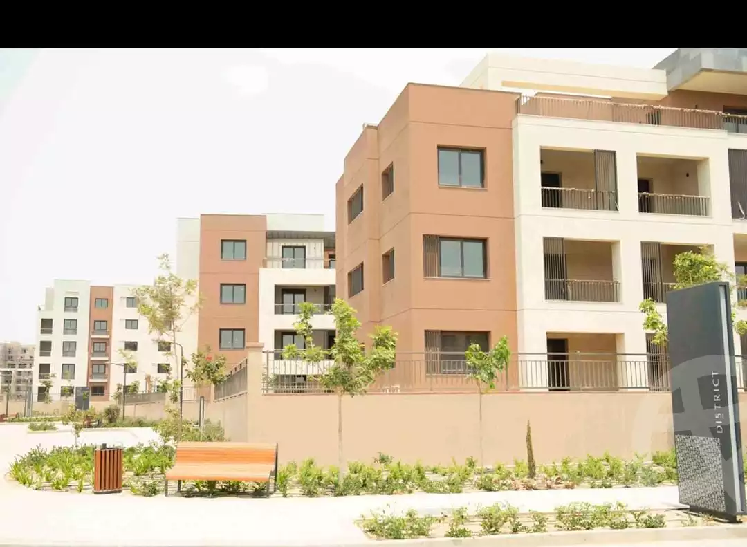 https://aqarmap.com.eg/en/listing/5336617-for-sale-cairo-new-cairo-compounds-district-5-the-plateau-district-5
