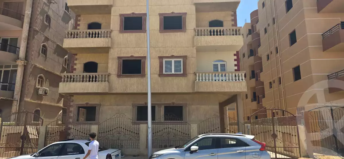 https://aqarmap.com.eg/en/listing/5337452-for-sale-cairo-el-shorouk-lmntq-lthlth-neighbourhood-1