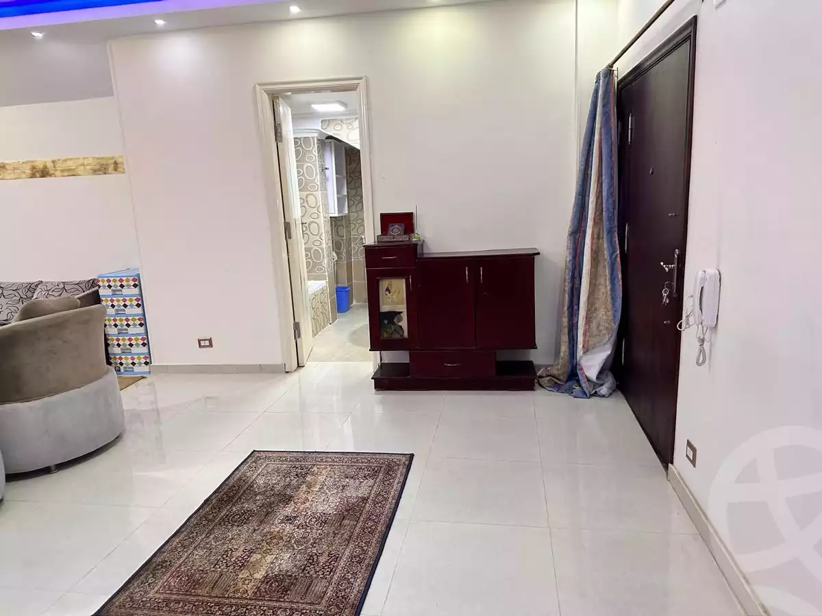 https://aqarmap.com.eg/ar/listing/5338939-for-rent-cairo-new-cairo-el-banafsg-el-banafsag-omarat-al-gabri-st