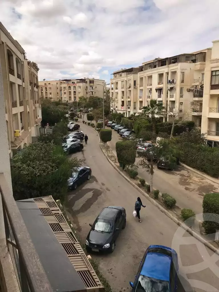 https://aqarmap.com.eg/en/listing/5340058-for-sale-cairo-el-sheikh-zayed-city-compounds-hadayek-el-mohandiseen