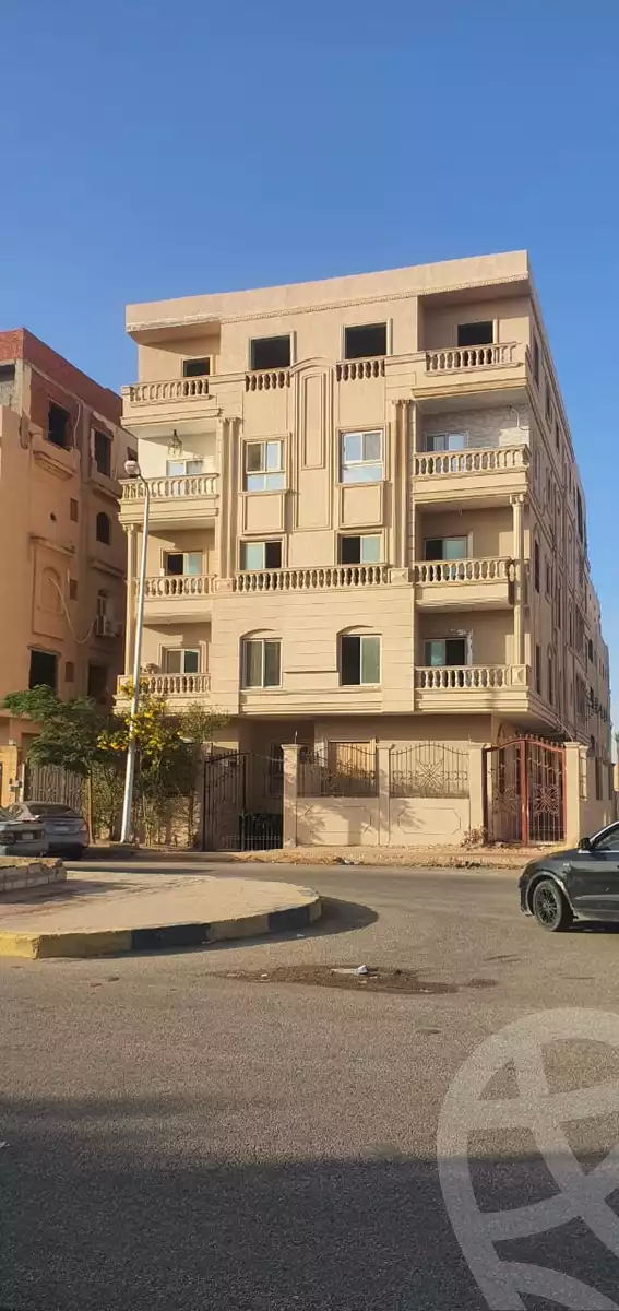 https://aqarmap.com.eg/en/listing/5340900-for-sale-cairo-el-shorouk-lmntq-lthmn-neighbourhood-3