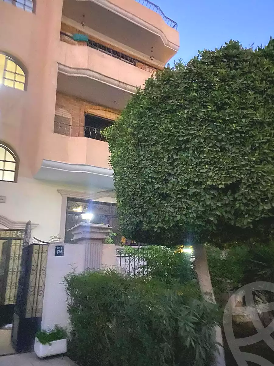 https://aqarmap.com.eg/en/listing/5342292-for-sale-cairo-new-cairo-el-ahyaa-first-neighborhood-street-1