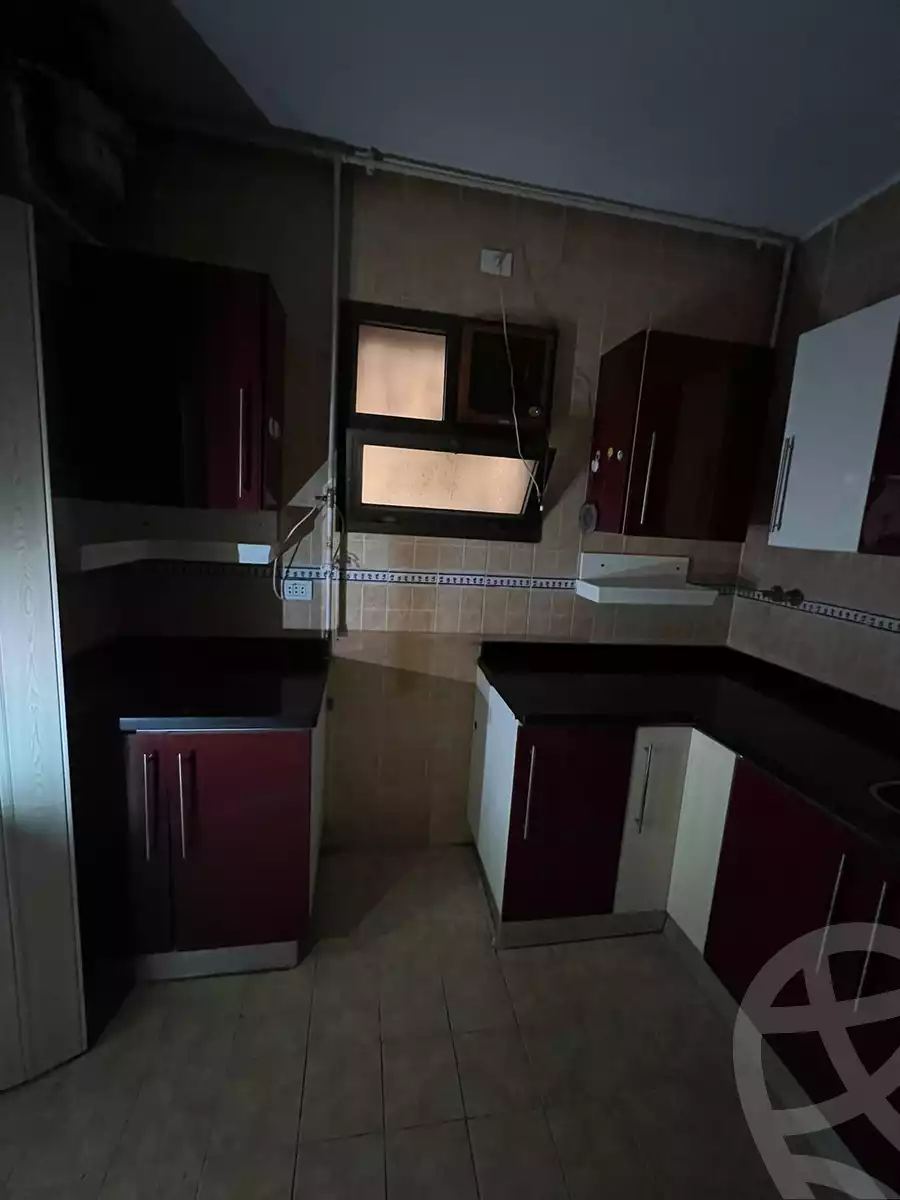 https://aqarmap.com.eg/ar/listing/5344983-for-sale-cairo-new-cairo-lrhb-city-phase-5-talaat-mostafa-st