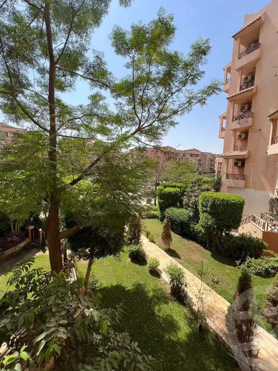 https://aqarmap.com.eg/ar/listing/5344983-for-sale-cairo-new-cairo-lrhb-city-phase-5-talaat-mostafa-st