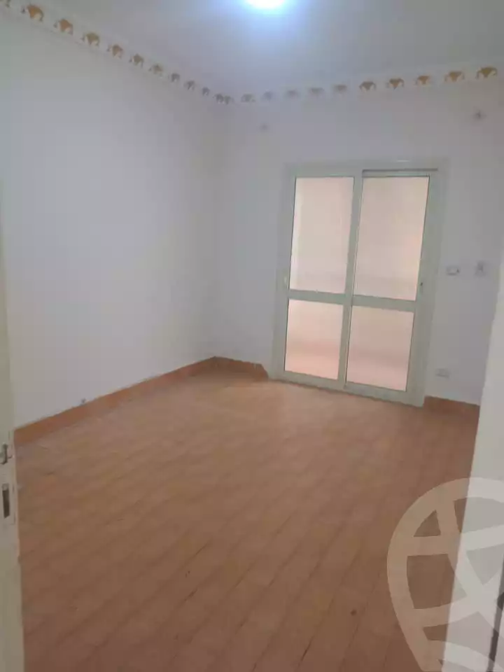 https://aqarmap.com.eg/ar/listing/5346749-for-rent-cairo-mokattam-lhdb-l-ly-shareaa-9