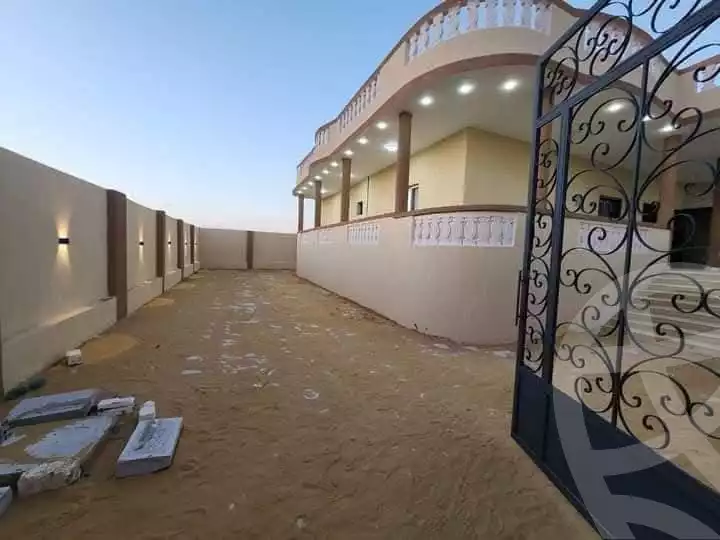 https://aqarmap.com.eg/en/listing/5352887-for-sale-marsa-matruh-marsa-matrouh-city-imam-malek-st