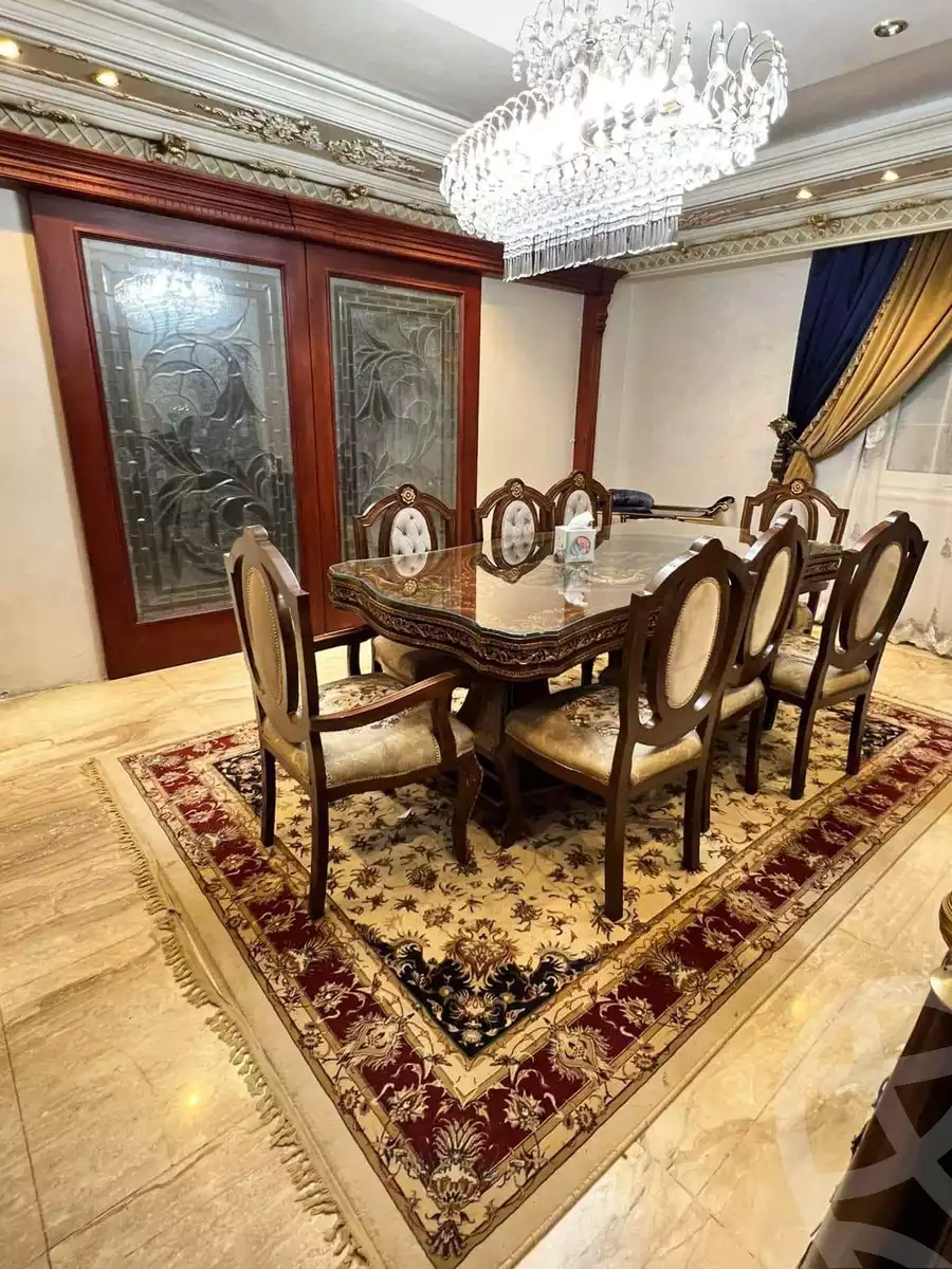 https://aqarmap.com.eg/en/listing/5354540-for-sale-cairo-el-sheikh-zayed-city-compounds-royal-city