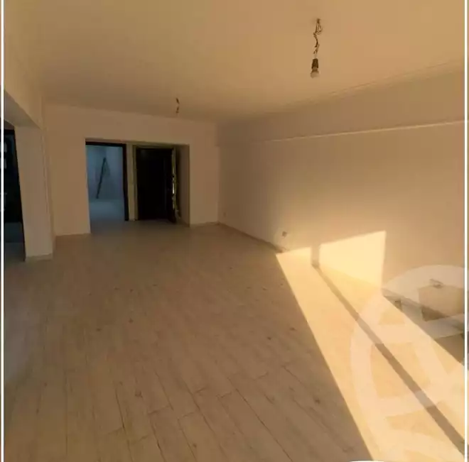 https://aqarmap.com.eg/ar/listing/5355445-for-rent-cairo-mokattam-lhdb-l-ly-shareaa-9