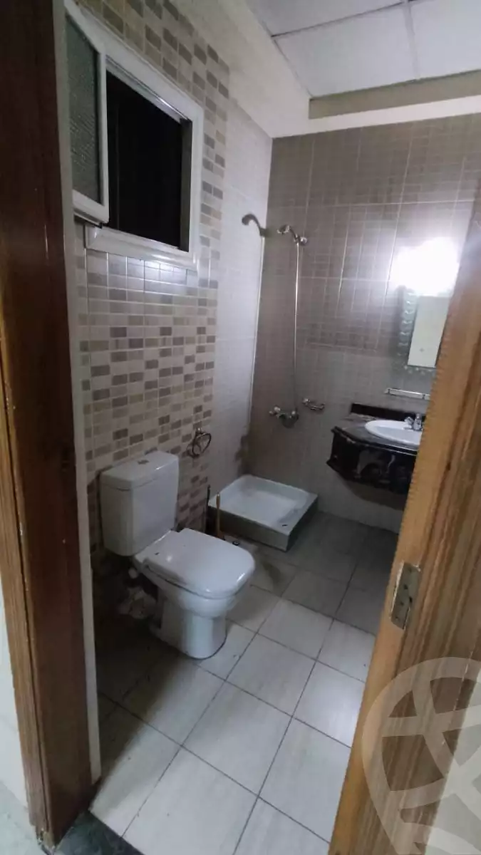 https://aqarmap.com.eg/en/listing/5356895-for-rent-cairo-downtown-abdeen-roushdy-basha-st