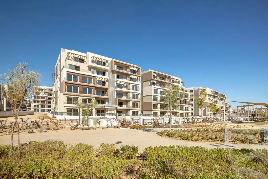 https://aqarmap.com.eg/en/listing/5356953-for-sale-cairo-new-cairo-compounds-blm-hylz-nyw-kyrw