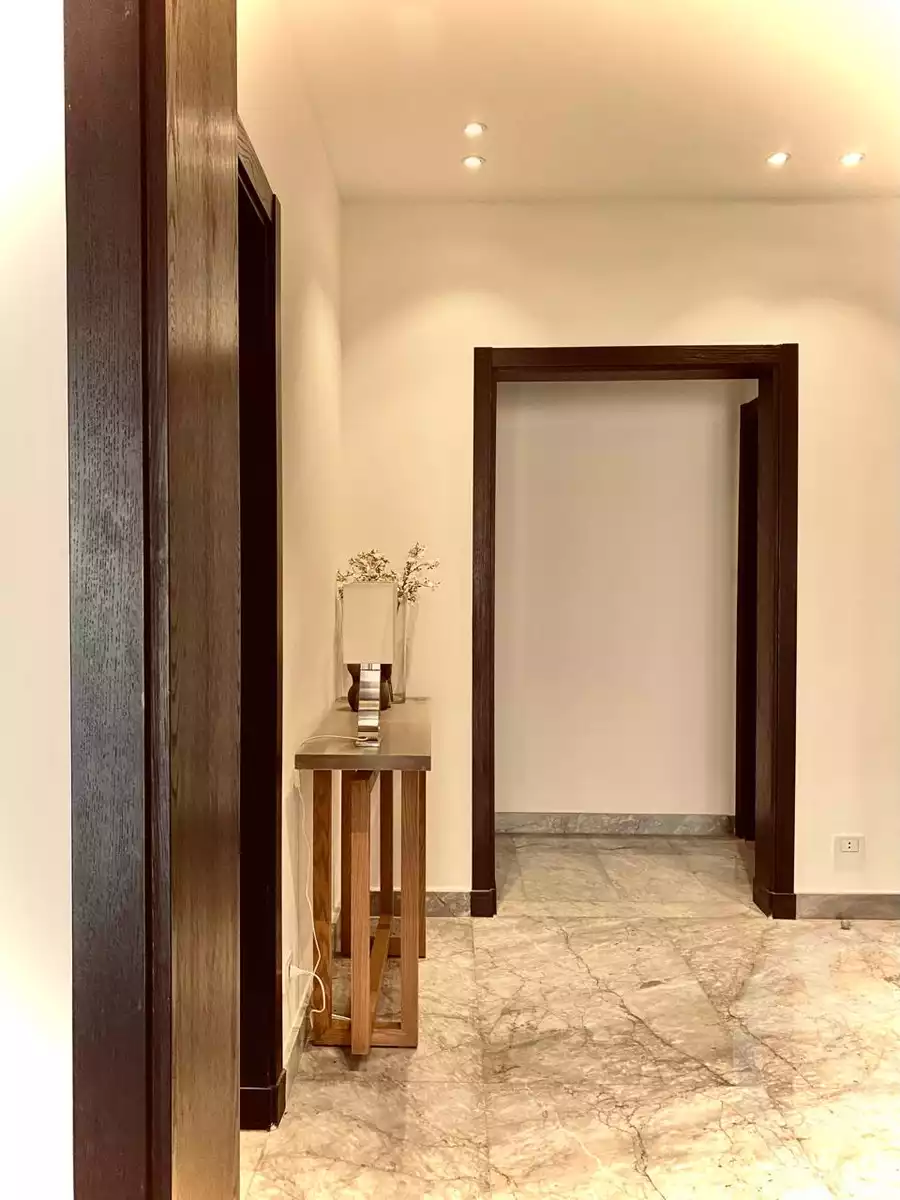 https://aqarmap.com.eg/en/listing/5357444-for-sale-cairo-el-sheikh-zayed-city-compounds-beverly-hills