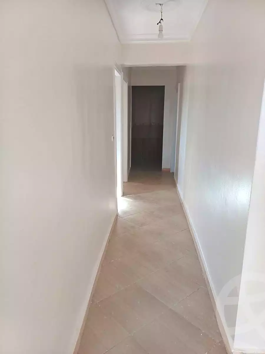https://aqarmap.com.eg/ar/listing/5360364-for-sale-alexandria-el-asafra-shr-45