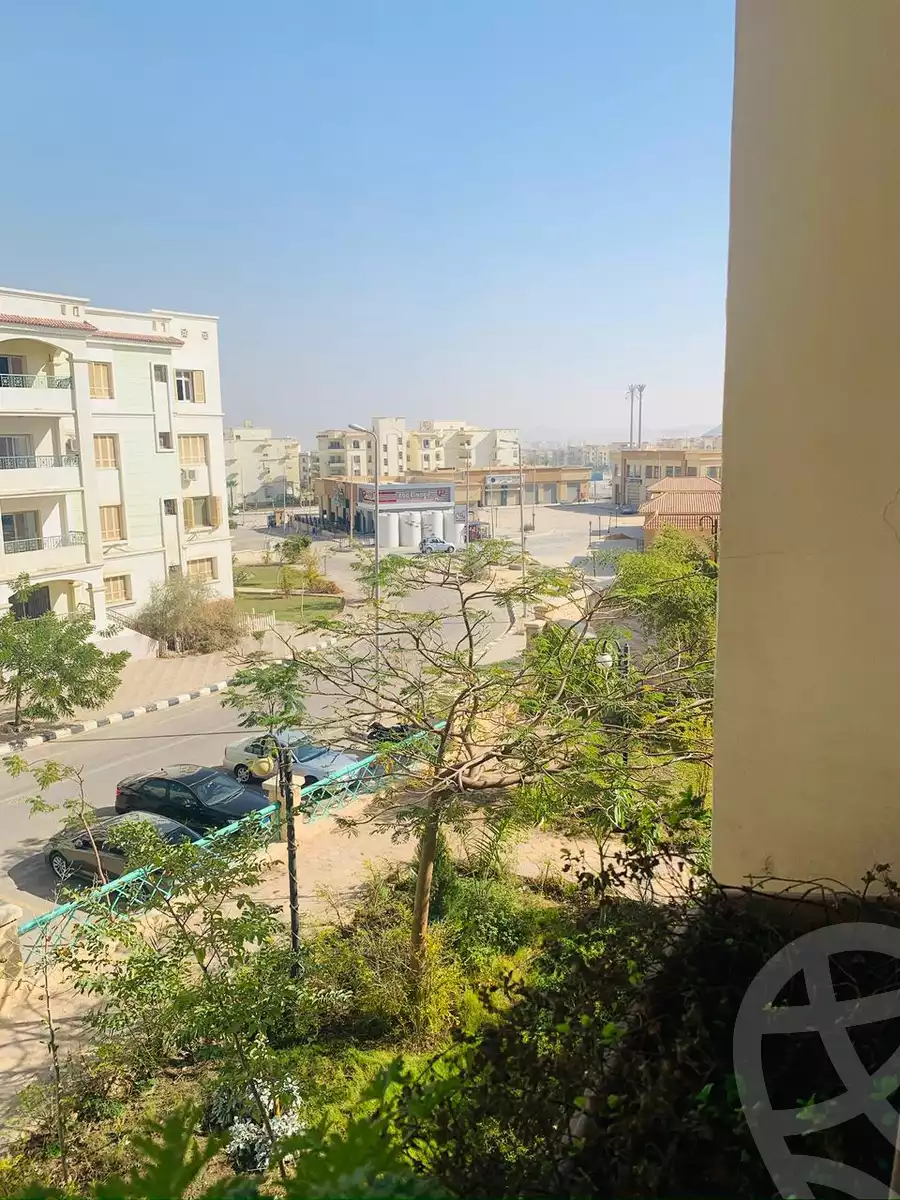 https://aqarmap.com.eg/en/listing/5362665-for-sale-cairo-el-sheikh-zayed-city-compounds-el-khamayel