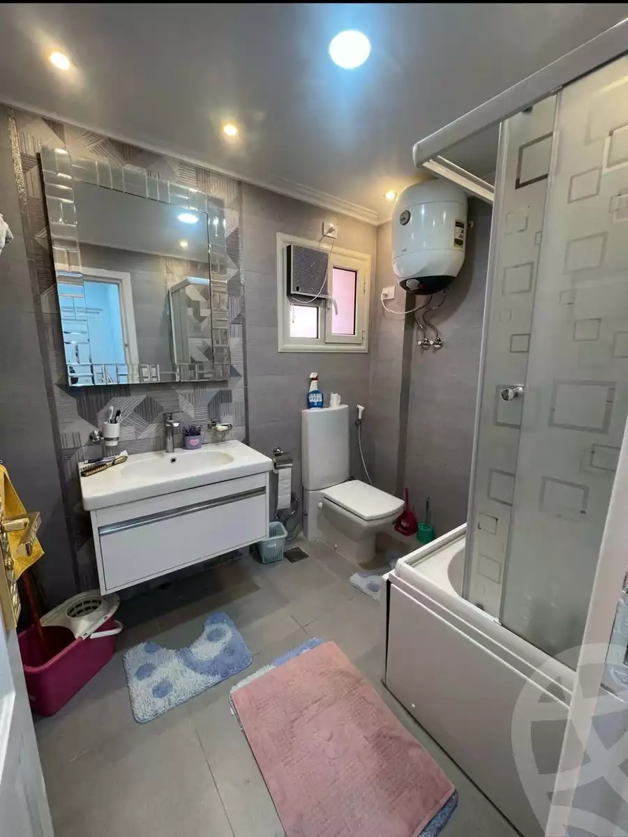 https://aqarmap.com.eg/en/listing/5363122-for-rent-cairo-new-cairo-lrhb-city-phase-8