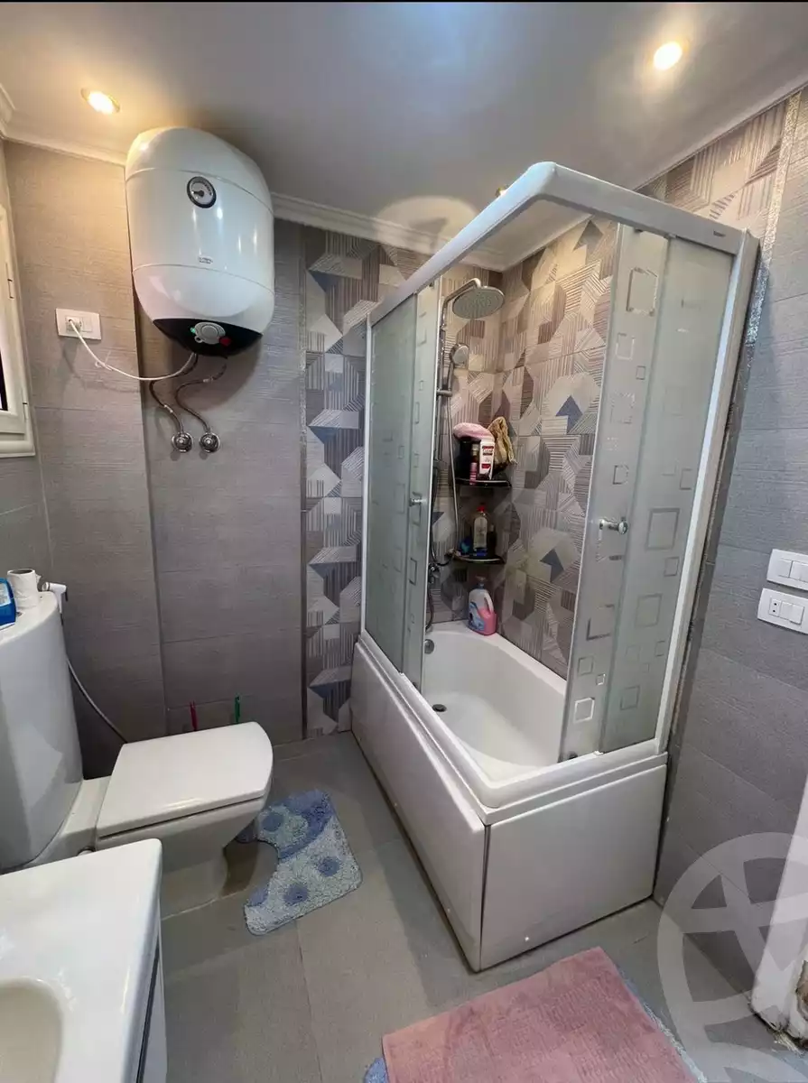 https://aqarmap.com.eg/en/listing/5363122-for-rent-cairo-new-cairo-lrhb-city-phase-8