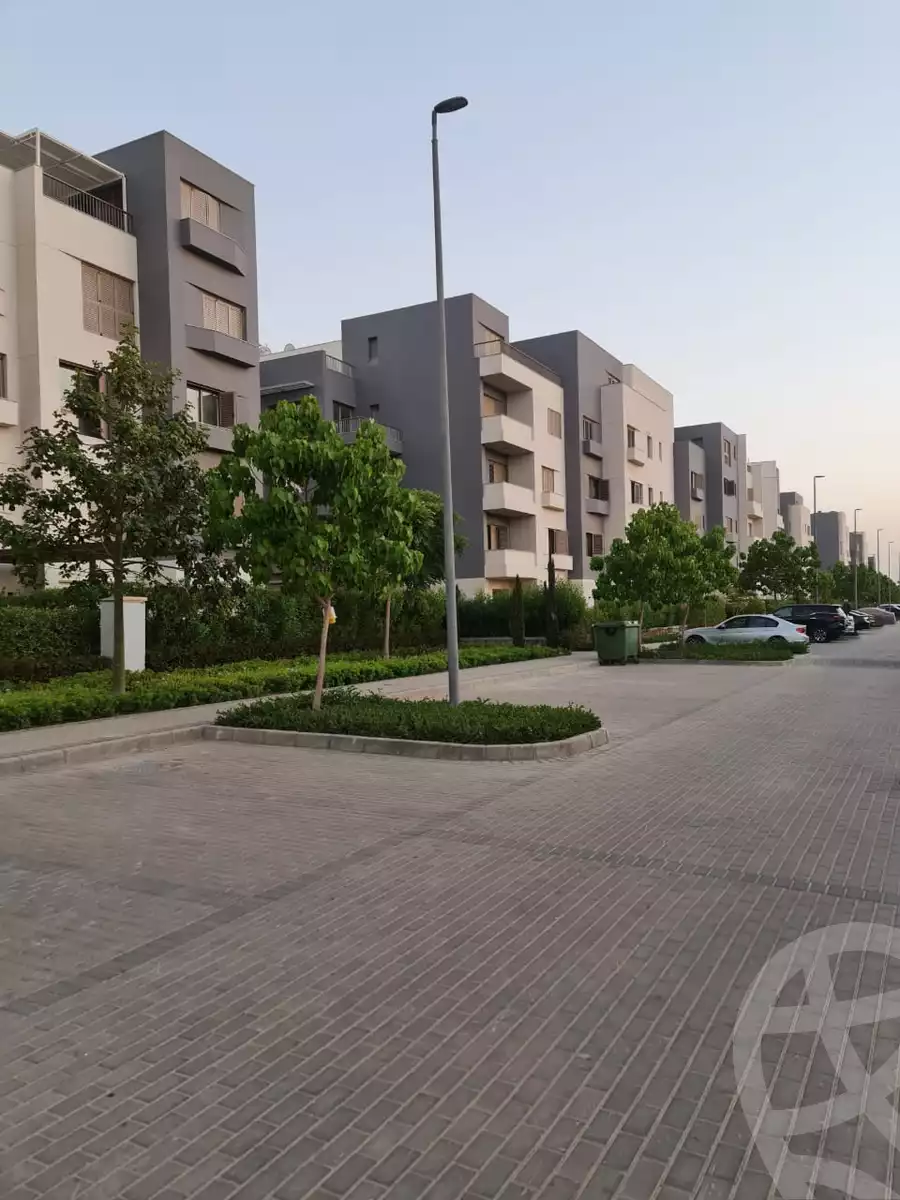 https://aqarmap.com.eg/en/listing/5363900-for-sale-cairo-6th-of-october-compounds-mall-of-arabia-marakez