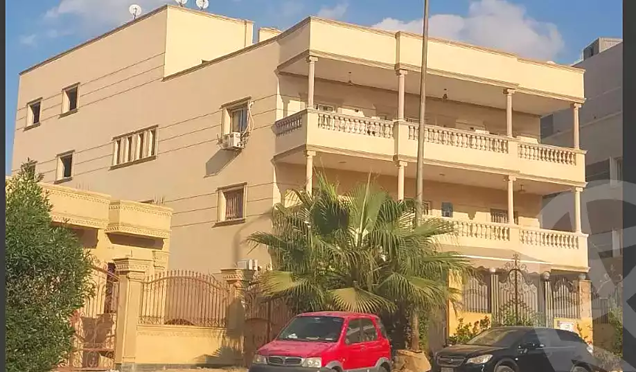 https://aqarmap.com.eg/en/listing/5365301-for-sale-cairo-el-shorouk-lhy-lthlth-shrq
