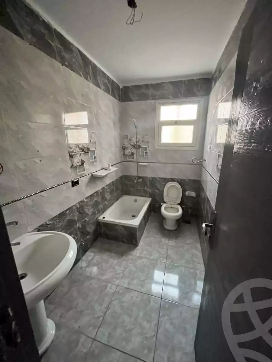 https://aqarmap.com.eg/en/listing/5365663-for-sale-cairo-mokattam-el-hadabah-el-wosta-8th-zone