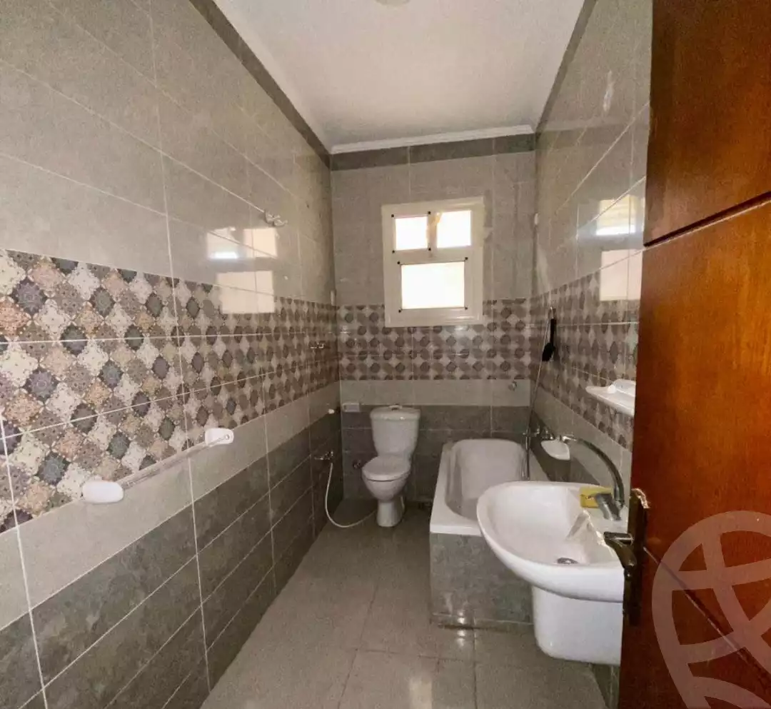 https://aqarmap.com.eg/ar/listing/5366449-for-rent-cairo-mokattam-el-hadabah-el-wosta-el-mantaqa-el-olaa