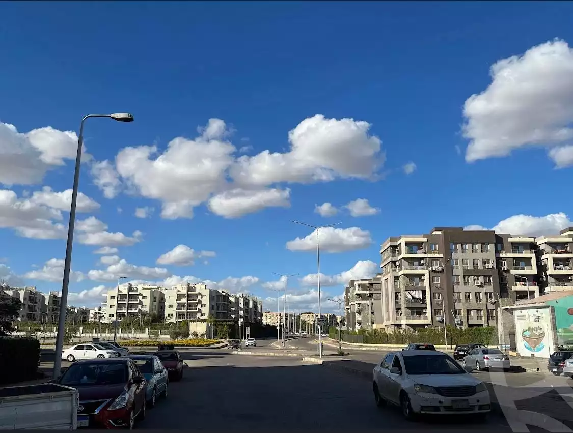 https://aqarmap.com.eg/en/listing/5368576-for-rent-cairo-el-sheikh-zayed-city-compounds-dh-drys