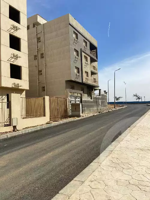 https://aqarmap.com.eg/ar/listing/5369732-for-sale-cairo-new-cairo-90th-street-90th-after-auc