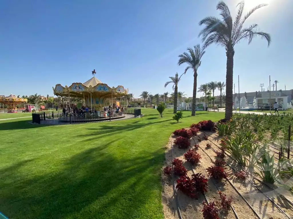 https://aqarmap.com.eg/en/listing/5385436-for-sale-cairo-el-sheikh-zayed-city-compounds-zyd-wr-llttwyr-z-tower