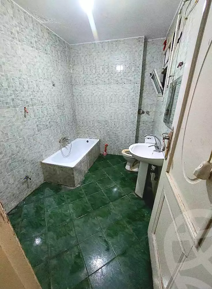 https://aqarmap.com.eg/en/listing/5387068-for-sale-cairo-ain-shams-6-october-st