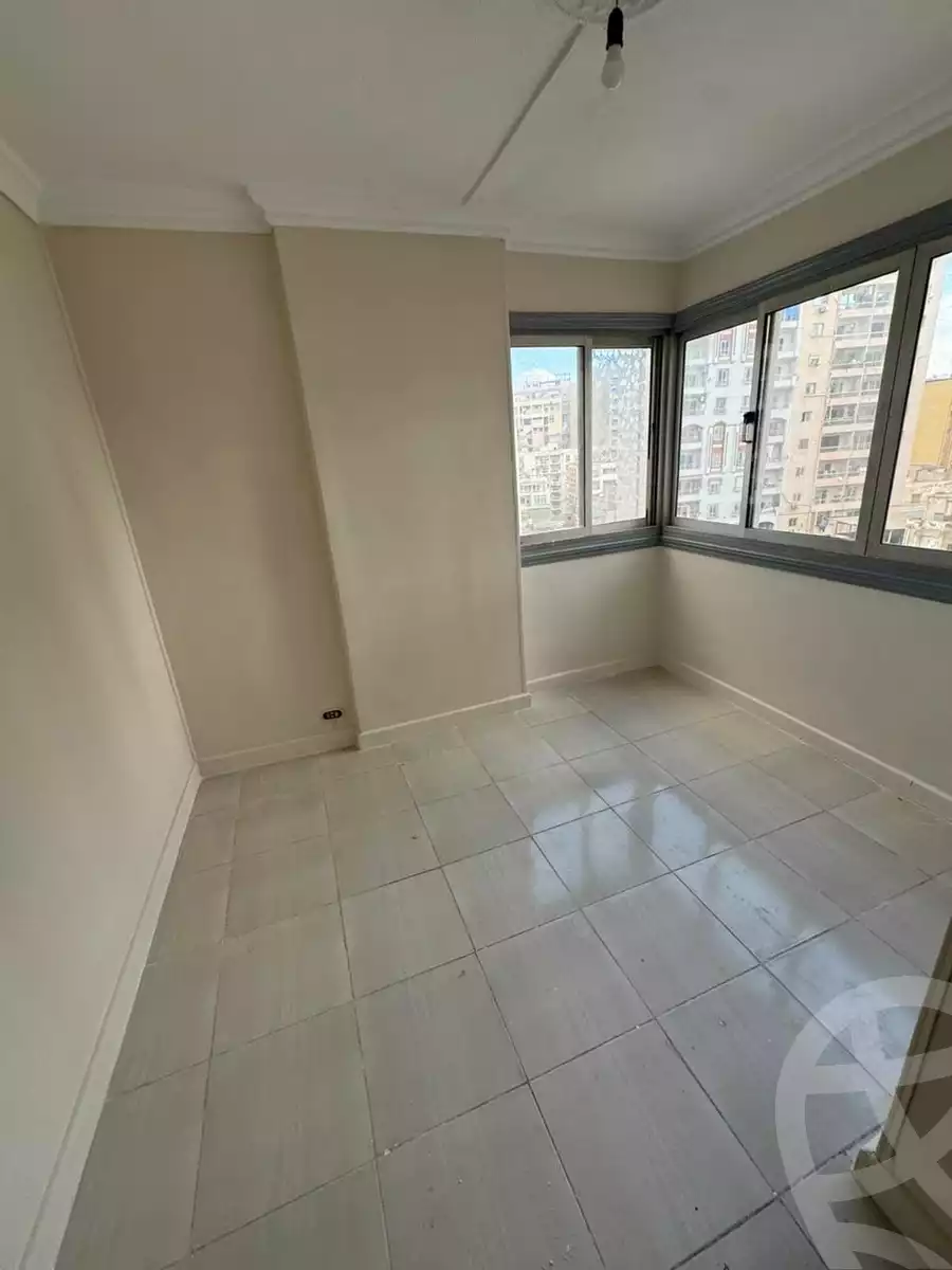 https://aqarmap.com.eg/en/listing/5387658-for-sale-alexandria-sn-styfnw-abd-el-salam-aref-st