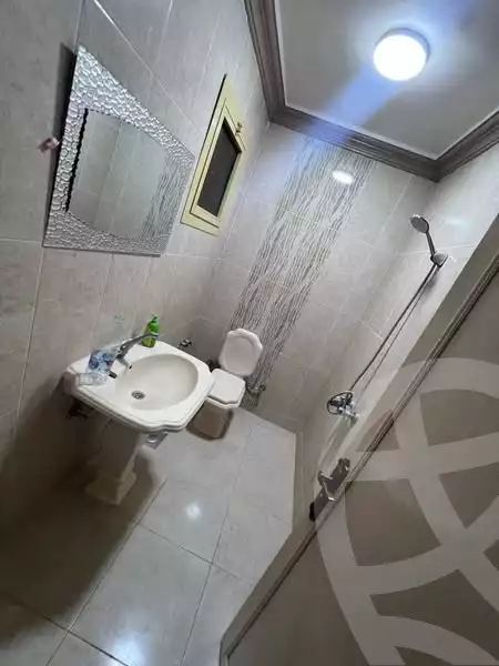 https://aqarmap.com.eg/ar/listing/5391386-for-sale-cairo-helwan-kwrnysh-hlwn