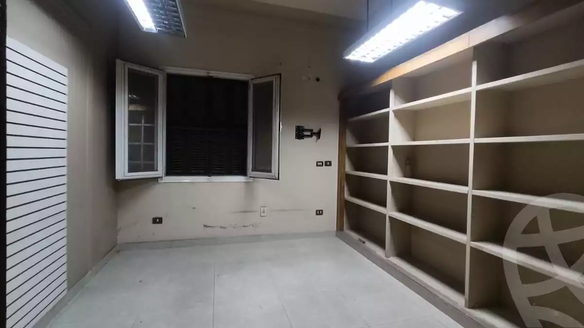 https://aqarmap.com.eg/ar/listing/5393651-for-rent-cairo-downtown-abdeen-roushdy-basha-st