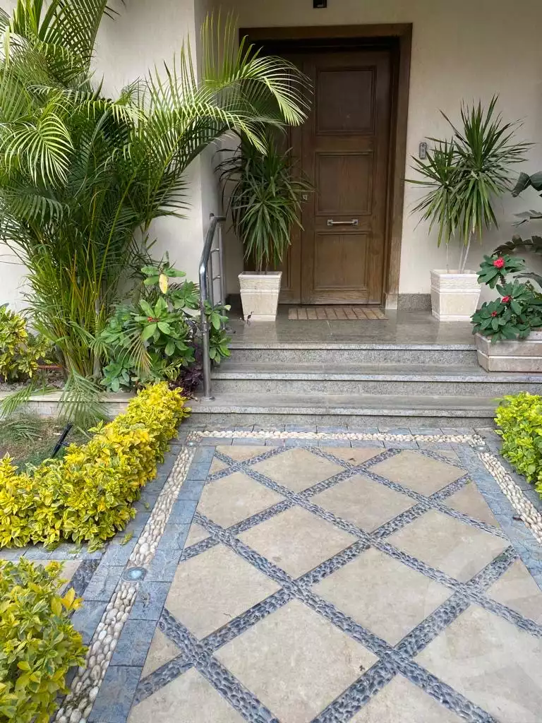 https://aqarmap.com.eg/en/listing/5400614-for-sale-cairo-6th-of-october-compounds-grand-heights