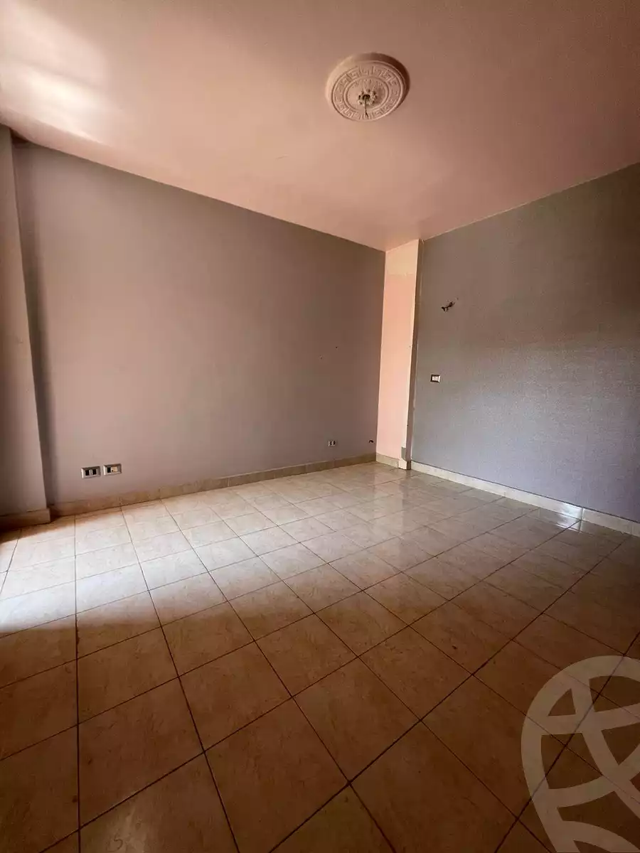 https://aqarmap.com.eg/ar/listing/5401627-for-sale-cairo-new-cairo-lrhb-city-phase-5-ibn-al-haytham-st