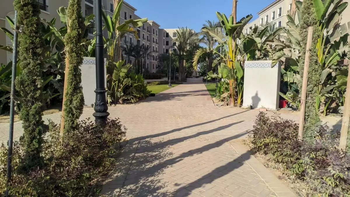https://aqarmap.com.eg/ar/listing/5409051-for-sale-cairo-el-sheikh-zayed-city-compounds-kmbwnd-fyldj-wyst-dr-llttwyr