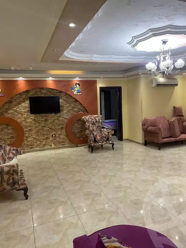 https://aqarmap.com.eg/ar/listing/5409202-for-rent-cairo-faisal-kafr-tohormos-queen-nazli-st