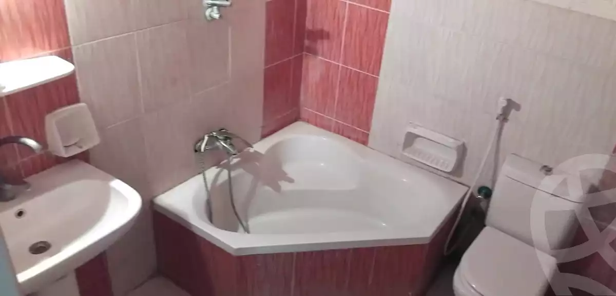 https://aqarmap.com.eg/ar/listing/5410318-for-sale-alexandria-moharram-bey-grin-st