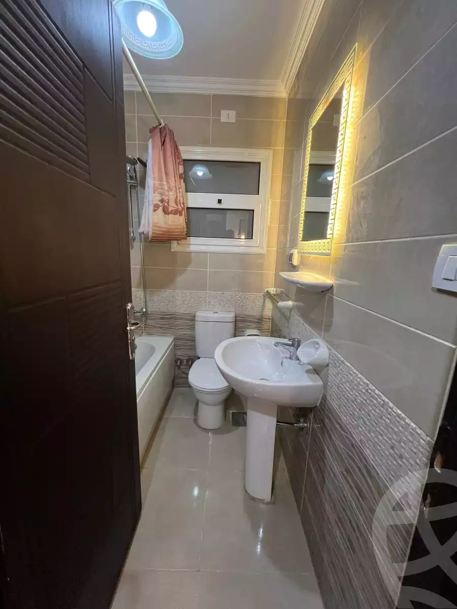 https://aqarmap.com.eg/en/listing/5411060-for-rent-cairo-new-cairo-lrhb-city-mtdd-lrhb-phase-7