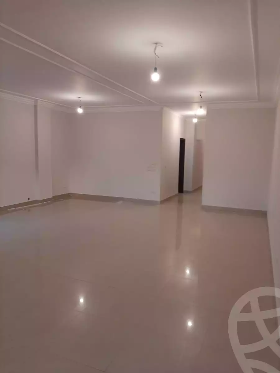 https://aqarmap.com.eg/en/listing/5411243-for-sale-cairo-new-cairo-el-ahyaa-first-neighborhood-street-1
