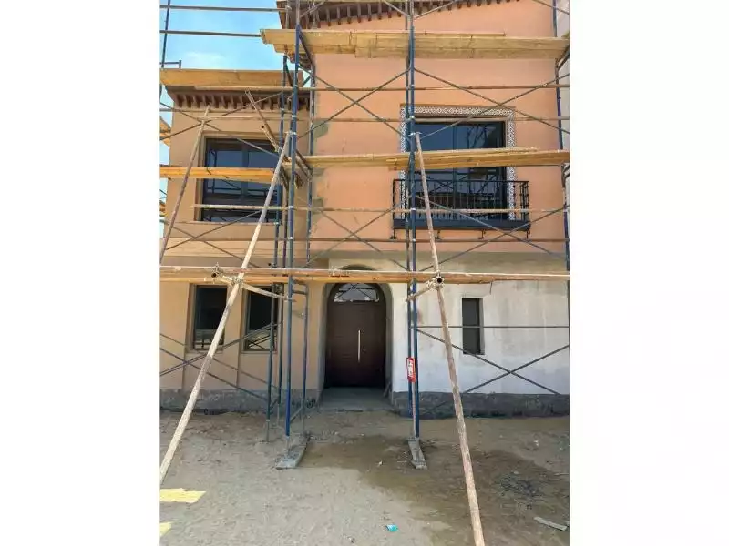 https://aqarmap.com.eg/en/listing/5412476-for-sale-cairo-el-sheikh-zayed-city-compounds-kmbwnd-fyldj-wyst-dr-llttwyr