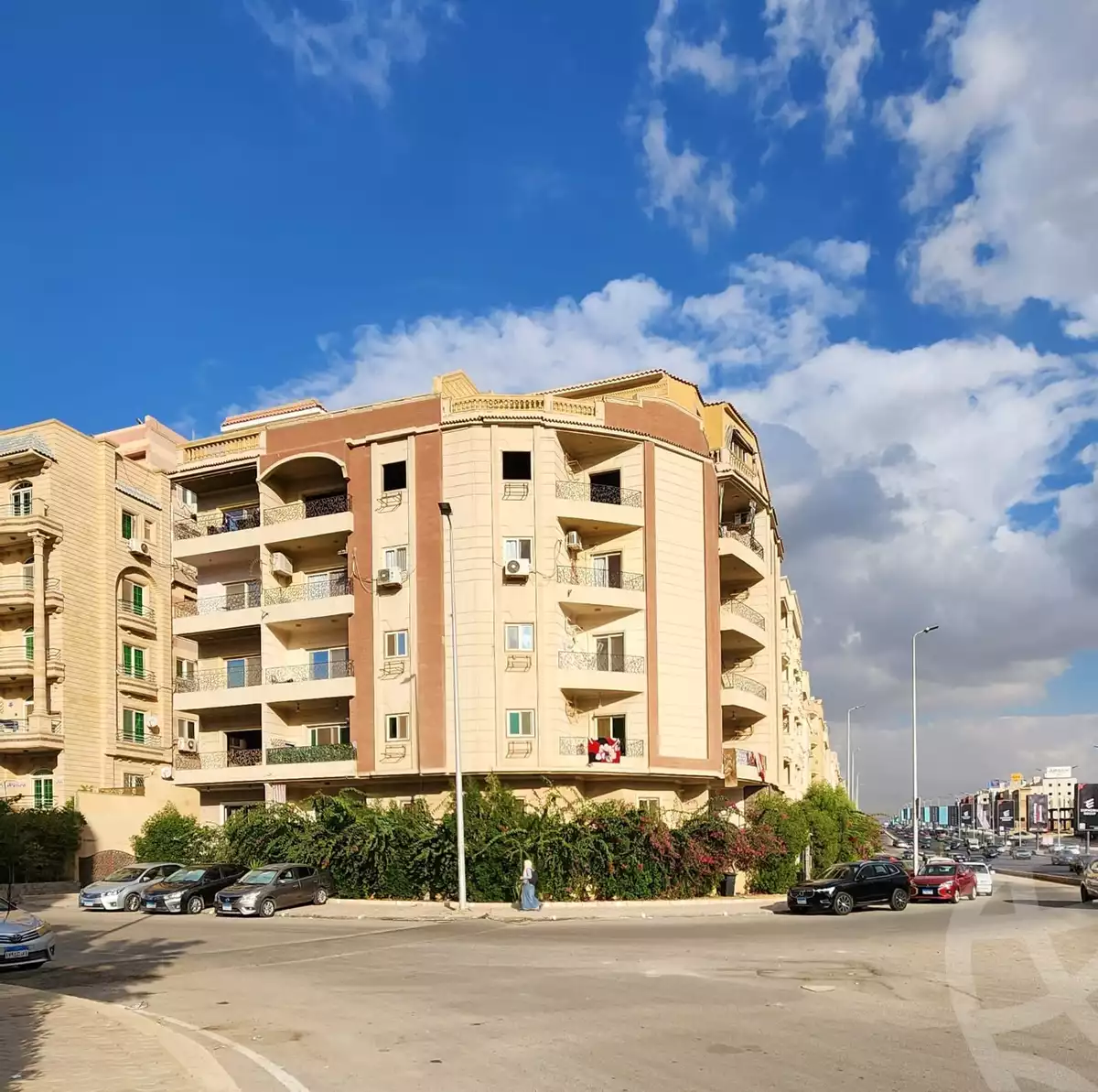 https://aqarmap.com.eg/en/listing/5413430-for-sale-cairo-new-cairo-el-narges-el-narges-omarat