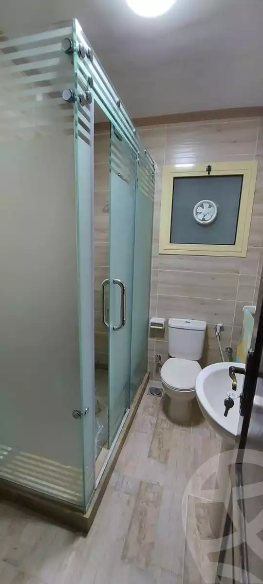 https://aqarmap.com.eg/en/listing/5414246-for-rent-cairo-new-cairo-lrhb-city-mtdd-lrhb-phase-8