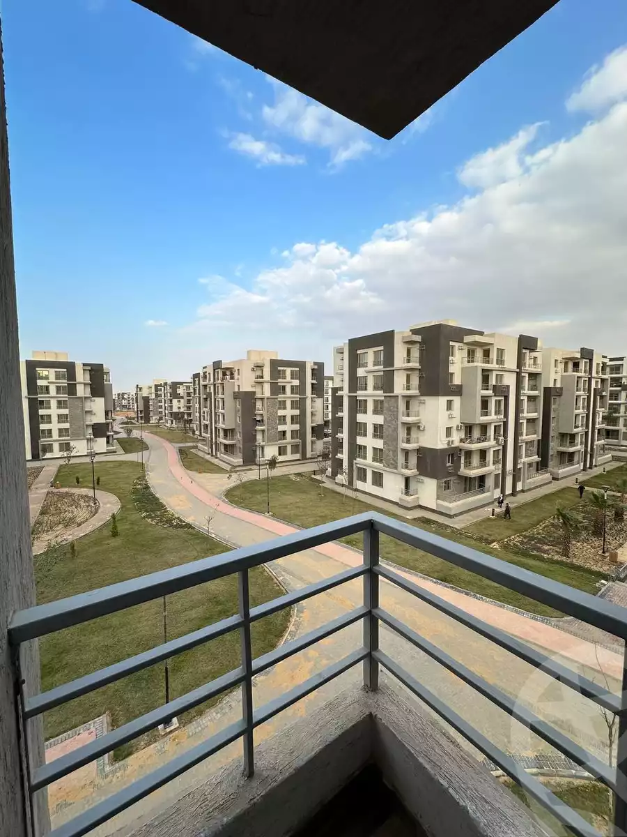 https://aqarmap.com.eg/ar/listing/5414398-for-rent-cairo-el-sheikh-zayed-city-compounds-jn-zyd