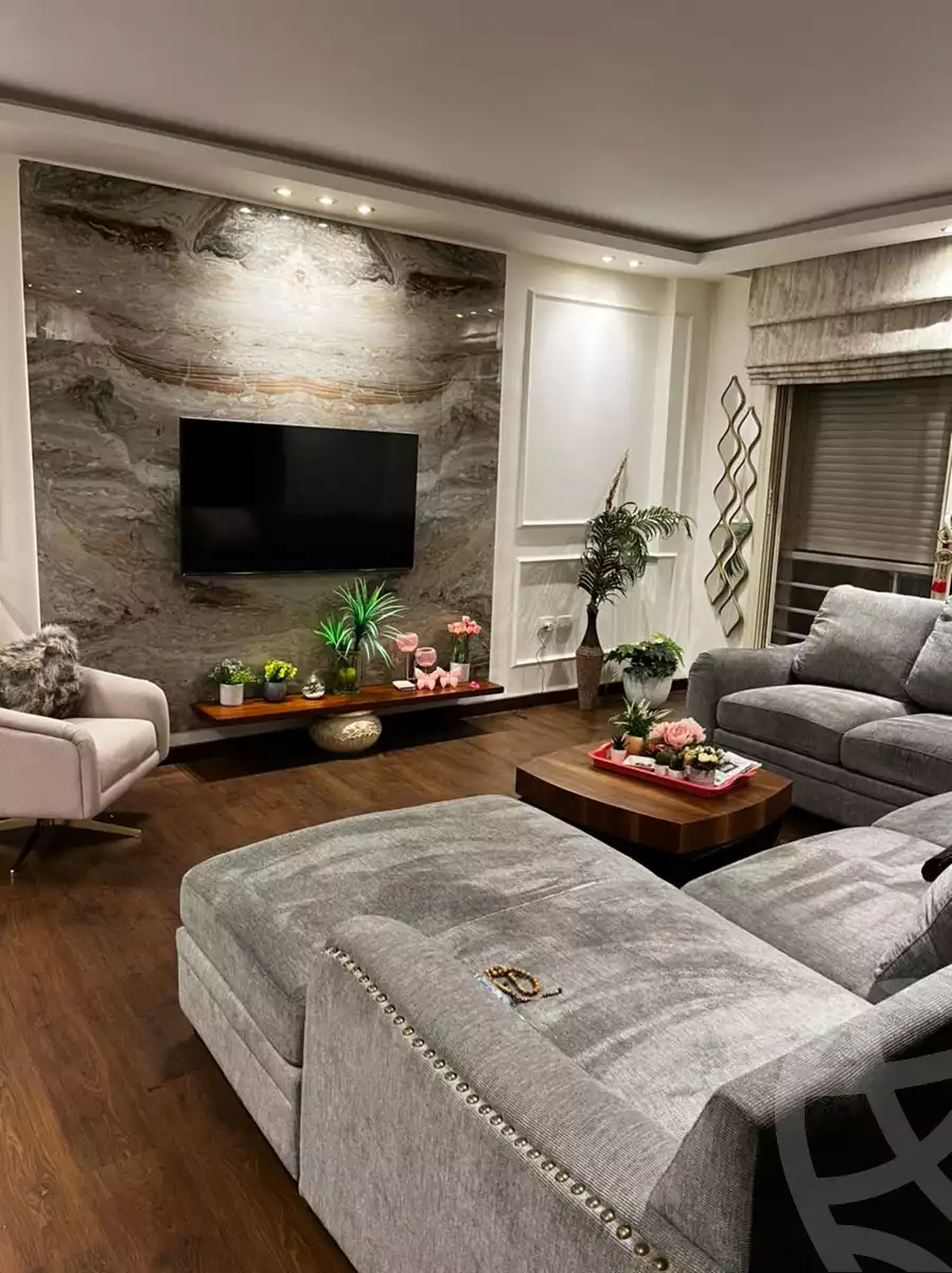 https://aqarmap.com.eg/ar/listing/5417620-for-sale-cairo-el-sheikh-zayed-city-compounds-jn-1