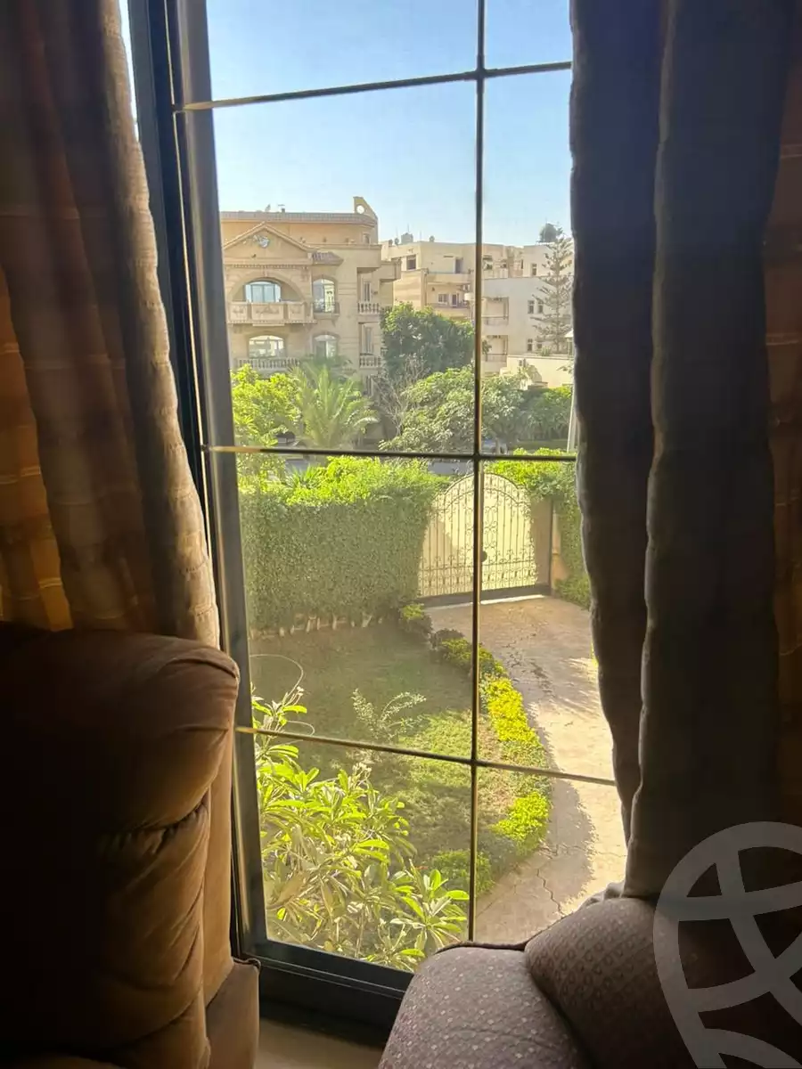 https://aqarmap.com.eg/ar/listing/5426402-for-sale-cairo-new-cairo-el-choueifat-el-sheikh-mahmoud-el-banna-st