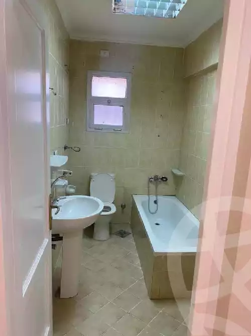 https://aqarmap.com.eg/ar/listing/5427944-for-rent-cairo-new-cairo-lrhb-city